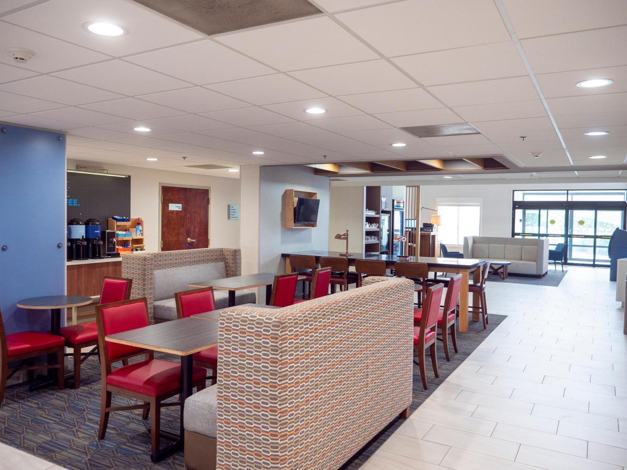 Holiday Inn Express & Suites Greenville Airport, An Ihg Hotel Zewnętrze zdjęcie